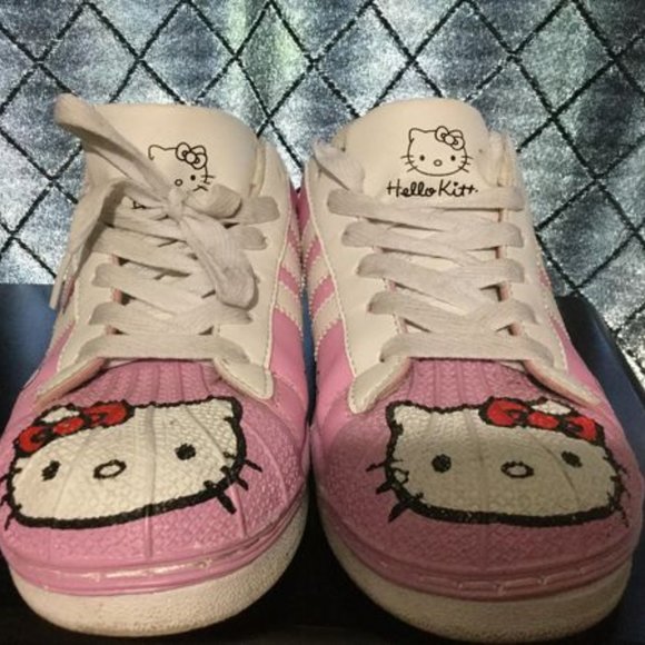 hello kitty adidas shoes Off 60% - canerofset.com